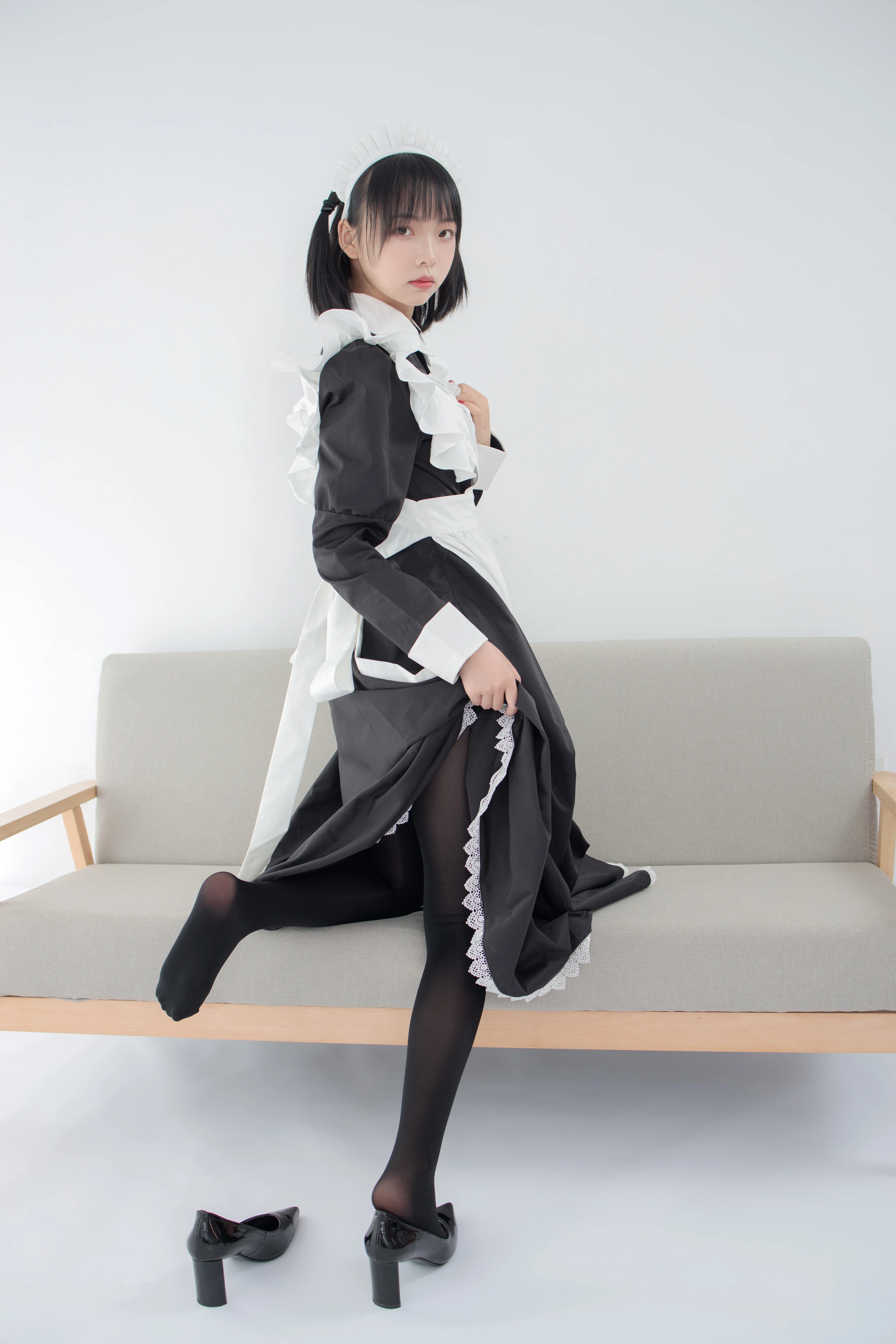 森萝财团 JKFUN-029 卉女仆 踩物 80D黑丝 [67P 1V]插图7